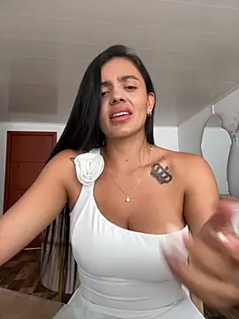 Snapshot of AnaaFaith_ chatting on November 13, 2025, 7:35 pm AnaaFaith online show from November 13, 2025, 7:35 pm