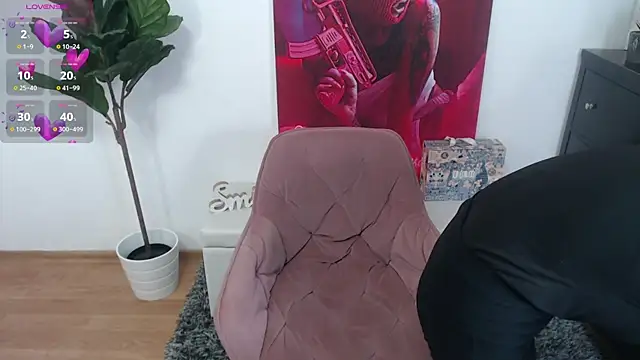 Snapshot of LadyLiia chatting on April 7, 2026, 3:51 am LadyLiia online show from April 7, 2026, 3:51 am