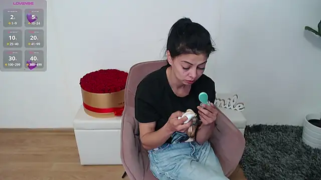LadyLiia online show from May 14, 2026, 3:46 am