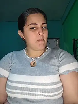 barbielamaravilla11 online show from November 14, 2025, 1:21 pm