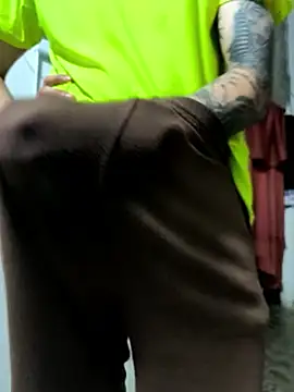 Snapshot of giannis090 chatting on October 7, 2025, 5:37 am giannis090 online show from October 7, 2025, 5:37 am