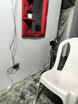 Snapshot of giannis090 chatting on October 9, 2025, 7:45 pm giannis090 online show from October 9, 2025, 7:45 pm