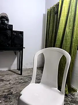 Snapshot of giannis090 chatting on October 14, 2025, 4:02 am giannis090 online show from October 14, 2025, 4:02 am