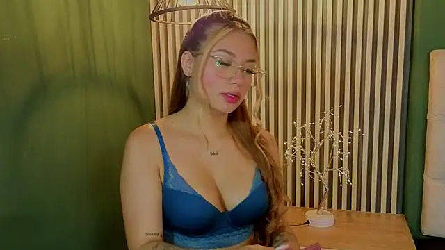 sky collinss online show from October 10, 2025, 7:35 pm