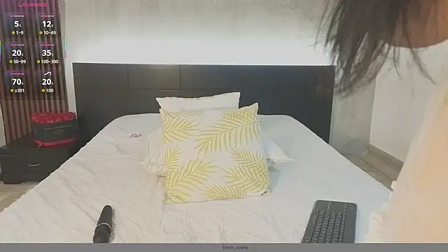 Snapshot of emmi_collinss chatting on June 30, 2026, 7:48 pm emmi collinss online show from June 30, 2026, 7:48 pm