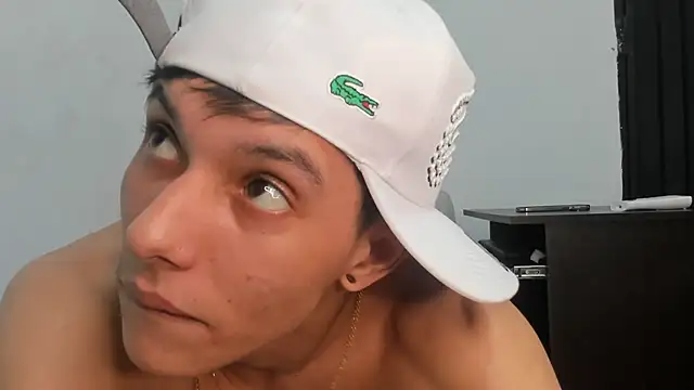 ZafiroAndFlynn online show from February 24, 2026, 3:48 am