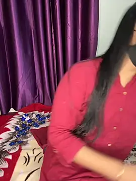 Snapshot of best_couple19 chatting on September 13, 2025, 4:29 pm best couple19 online show from September 13, 2025, 4:29 pm