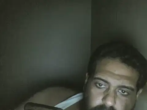 elpoop7305 online show from May 4, 2026, 6:37 pm