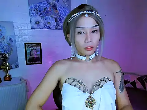 Snapshot of YourNikkieXxx chatting on October 16, 2025, 11:22 am YourNikkieXxx online show from October 16, 2025, 11:22 am