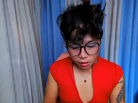 YourNikkieXxx online show from July 6, 2026, 5:37 am