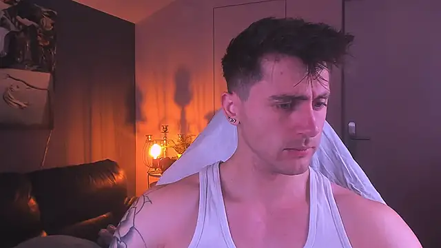 Snapshot of Oscar_Miller_ chatting on October 11, 2025, 9:24 pm Oscar Miller online show from October 11, 2025, 9:24 pm