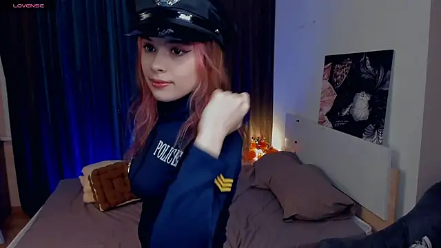 VedaSchulz online show from December 16, 2025, 6:57 pm