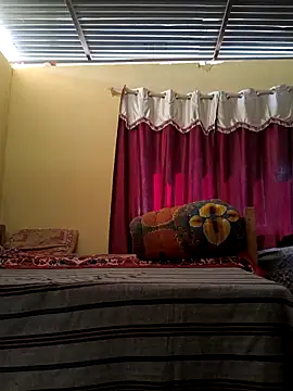 Snapshot of Dev_is_Horny chatting on October 19, 2025, 7:53 am Dev is Horny online show from October 19, 2025, 7:53 am