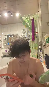 Kingpowerlittel online show from March 23, 2026, 8:24 pm