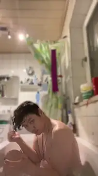 Kingpowerlittel online show from April 7, 2026, 7:03 pm