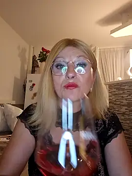 Snapshot of TinaLizxh chatting on July 18, 2026, 11:19 pm TinaLizxh online show from July 18, 2026, 11:19 pm