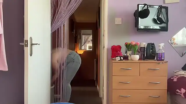 SexySashaxox online show from February 25, 2026, 2:05 pm