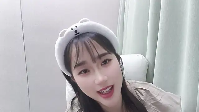 Snapshot of Honeysexy-1 chatting on October 31, 2025, 2:29 pm Honeysexy-1 online show from October 31, 2025, 2:29 pm