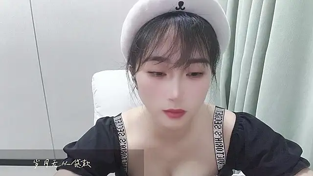 Snapshot of Honeysexy-1 chatting on November 8, 2025, 2:17 pm Honeysexy-1 online show from November 8, 2025, 2:17 pm