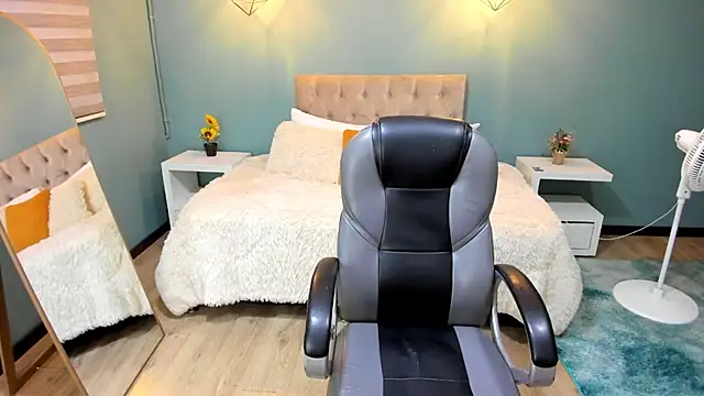 Miss Cataleya   online show from January 15, 2026, 11:59 am