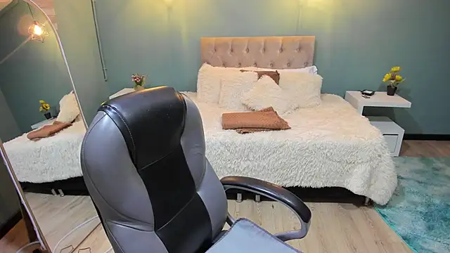 Miss Cataleya   online show from March 7, 2026, 11:40 am