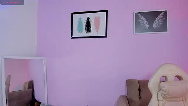 Snapshot of fressittalove01 chatting on February 17, 2026, 2:24 pm fressittalove01 online show from February 17, 2026, 2:24 pm