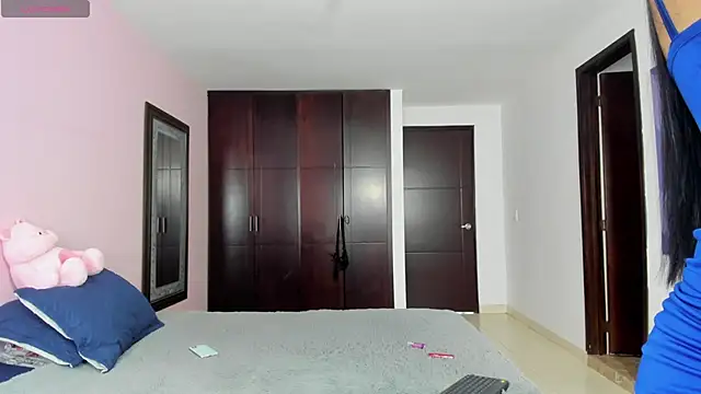 marianaandvalen online show from February 2, 2026, 7:12 pm