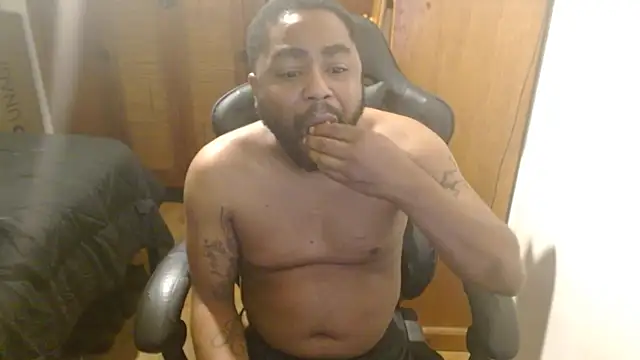 Snapshot of Breadwinnah chatting on September 21, 2025, 6:04 am Breadwinnah online show from September 21, 2025, 6:04 am