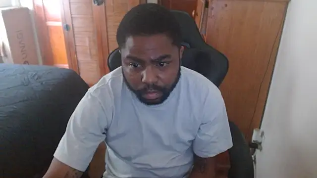 Snapshot of Breadwinnah chatting on September 21, 2025, 8:21 pm Breadwinnah online show from September 21, 2025, 8:21 pm