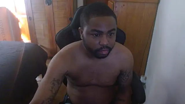 Snapshot of Breadwinnah chatting on September 23, 2025, 4:10 pm Breadwinnah online show from September 23, 2025, 4:10 pm