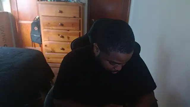 Snapshot of Breadwinnah chatting on September 30, 2025, 2:44 pm Breadwinnah online show from September 30, 2025, 2:44 pm