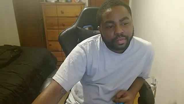 Snapshot of Breadwinnah chatting on October 15, 2025, 6:57 am Breadwinnah online show from October 15, 2025, 6:57 am