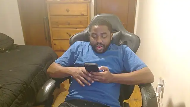 Snapshot of Breadwinnah chatting on October 24, 2025, 3:03 am Breadwinnah online show from October 24, 2025, 3:03 am