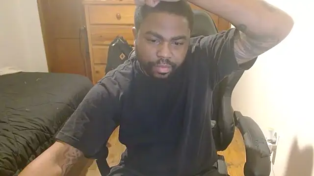 Snapshot of Breadwinnah chatting on October 30, 2025, 7:10 am Breadwinnah online show from October 30, 2025, 7:10 am