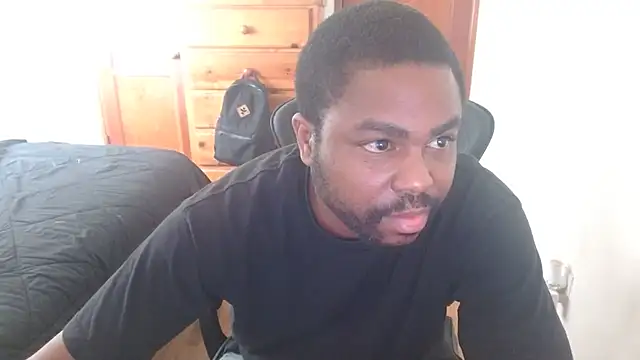 Snapshot of Breadwinnah chatting on October 31, 2025, 7:48 pm Breadwinnah online show from October 31, 2025, 7:48 pm