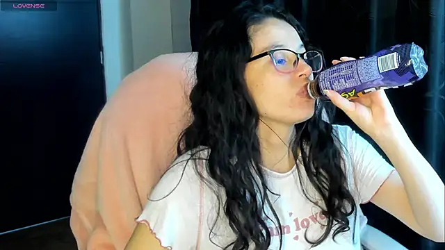 Samantha blow online show from October 19, 2025, 4:02 am