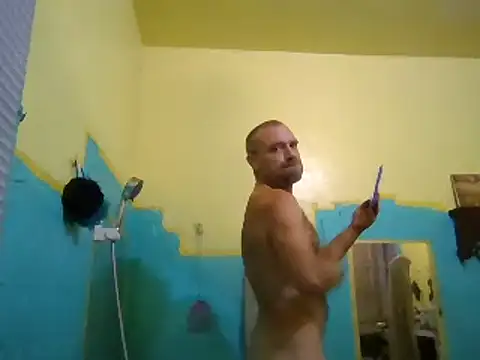 Snapshot of Eat_it_from_the_back chatting on October 1, 2025, 1:44 am Eat it from the back online show from October 1, 2025, 1:44 am