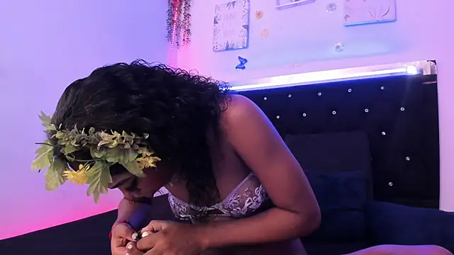 Snapshot of AkariRosetti chatting on October 18, 2025, 4:41 pm AkariRosetti online show from October 18, 2025, 4:41 pm