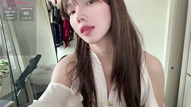 Snapshot of Yiyi-707 chatting on September 10, 2025, 9:53 am Yiyi-707 online show from September 10, 2025, 9:53 am