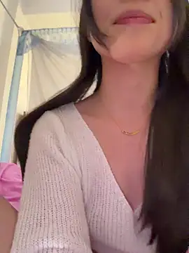 Yiyi-707 online show from February 13, 2026, 8:21 am