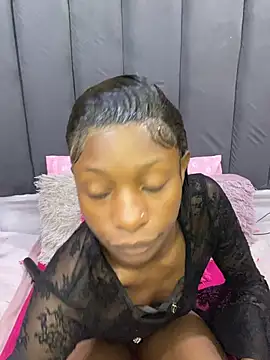 LonelyQueenxx25 online show from July 10, 2026, 10:12 pm