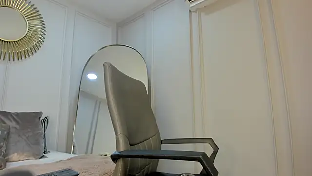 Snapshot of CharlotteBrownn_ chatting on September 20, 2025, 12:22 am CharlotteBrownn online show from September 20, 2025, 12:22 am