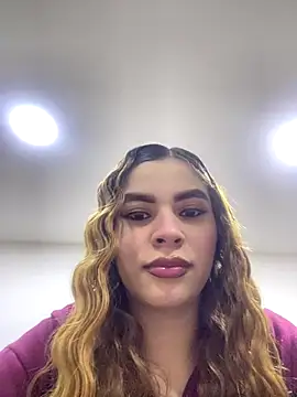 CharlotteBrownn  online show from November 13, 2025, 4:00 am