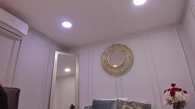 CharlotteBrownn  online show from February 17, 2026, 3:25 am