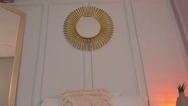 Snapshot of CharlotteBrownn_ chatting on May 15, 2026, 11:34 pm CharlotteBrownn online show from May 15, 2026, 11:34 pm