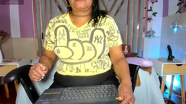 mya blaze online show from September 13, 2025, 4:01 am