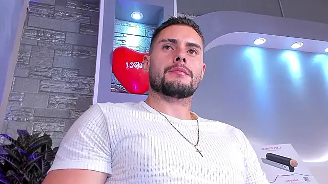 Snapshot of dominic_de_luca chatting on February 18, 2026, 4:19 am dominic de luca online show from February 18, 2026, 4:19 am