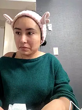 Snapshot of Venus_Rivers chatting on October 10, 2025, 1:32 pm Venus Rivers online show from October 10, 2025, 1:32 pm