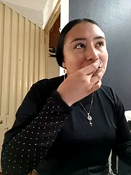 Snapshot of Venus_Rivers chatting on October 28, 2025, 1:25 pm Venus Rivers online show from October 28, 2025, 1:25 pm