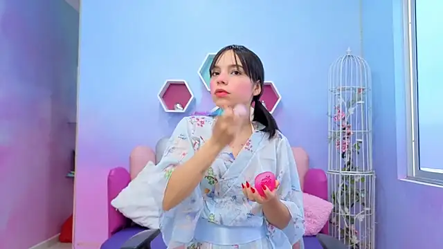 Issa Skinny  online show from September 27, 2025, 11:37 am